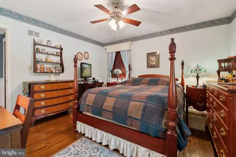 Bedroom - 4108 Mount Carmel Rd, Upperco, MD 21155 photo 4 of 6