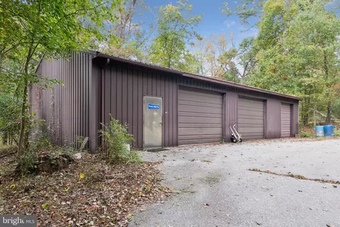 Exterior - 4108 Mount Carmel Rd, Upperco, MD 21155 photo 3 of 6