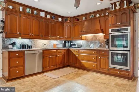 Kitchen - 4108 Mount Carmel Rd, Upperco, MD 21155 photo 3 of 3