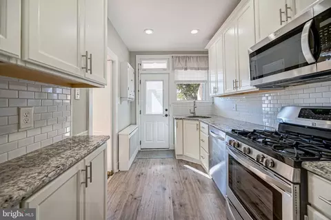 Entry Way - 1243 Circle Dr, Halethorpe, MD 21227 photo 2 of 2