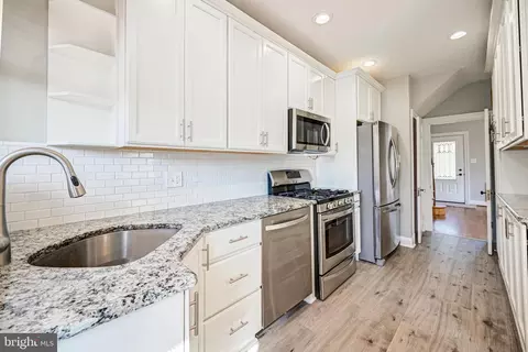 Entry Way - 1243 Circle Dr, Halethorpe, MD 21227 photo 1 of 2