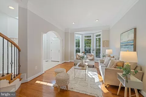 2736 Lightfoot Dr, Baltimore, MD 21209 photo 7