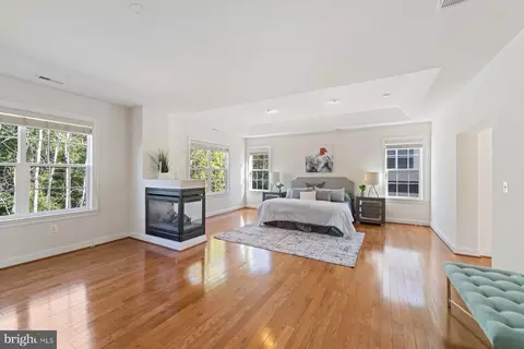 2736 Lightfoot Dr, Baltimore, MD 21209 photo 18