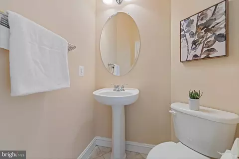2736 Lightfoot Dr, Baltimore, MD 21209 photo 11
