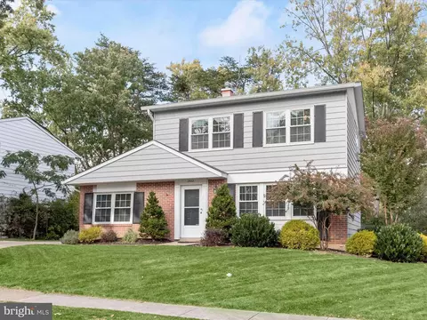 2402 Harbor Wood Rd, Catonsville, MD 21228