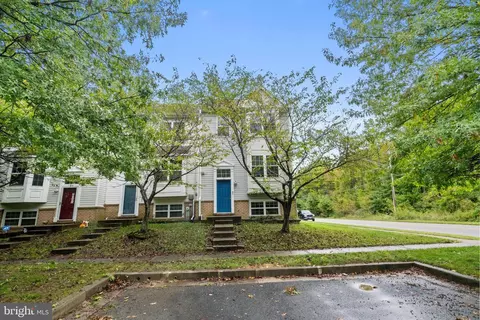 2 Carob Ct, Essex, MD 21221