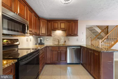 8 Ashmill Ct, Nottingham, MD 21236 photo 9