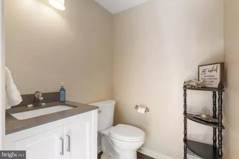 8 Ashmill Ct, Nottingham, MD 21236 photo 14