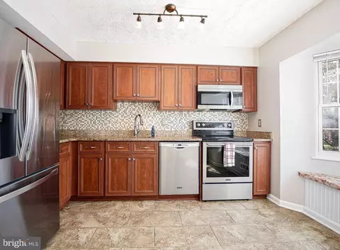 Kitchen - 37 Perryfalls Pl, Nottingham, MD 21236 photo 3 of 5