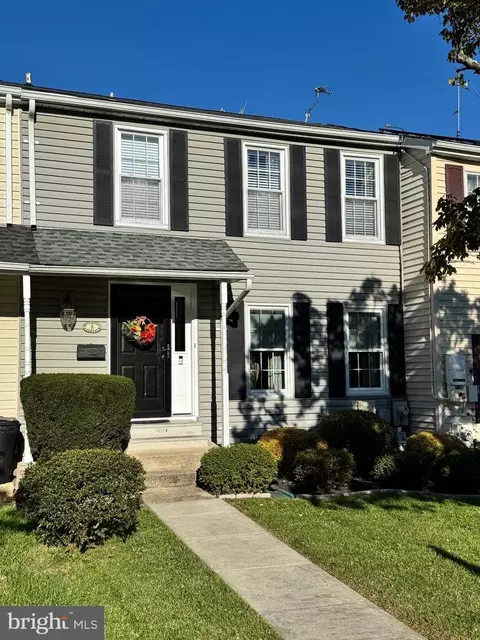 8 Warren Cmn, Cockeysville, MD 21030