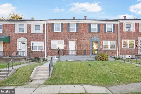 8704 Cimarron Cir, Parkville, MD 21234