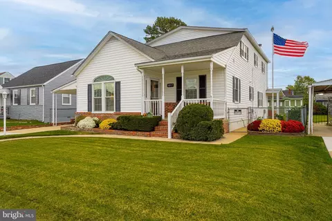 6817 Bessemer Ave, Dundalk, MD 21222