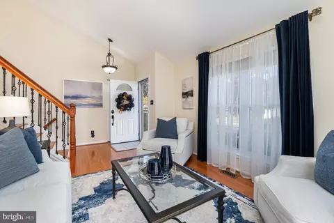 Entry Way - 7105 Olivia Rd, Middle River, MD 21220 photo 1 of 6