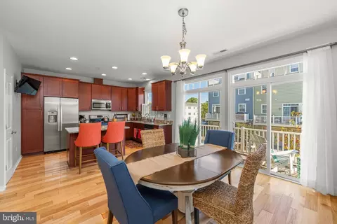 Dining - 2043 Case Rd, Dundalk, MD 21222 photo 2 of 2