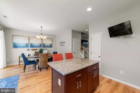Entry Way - 2043 Case Rd, Dundalk, MD 21222 photo 2 of 3
