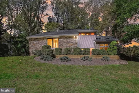 3302 Redspire Ln, Pikesville, MD 21208
