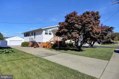 3102 River Dr, Sparrows Point, MD 21219