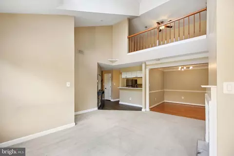Living - 2309 Falls Gable Ln #D, Baltimore, MD 21209 photo 1 of 3
