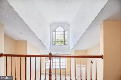 Entry Way - 2309 Falls Gable Ln #D, Baltimore, MD 21209 photo 5 of 5