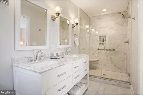 Bath - 7910 Springway Rd, Towson, MD 21204 photo 1 of 2