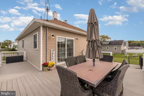 Exterior - 2922 Ritchie Ave, Sparrows Point, MD 21219 photo 2 of 4
