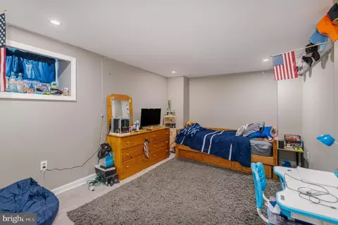 Bedroom - 2922 Ritchie Ave, Sparrows Point, MD 21219 photo 3 of 3