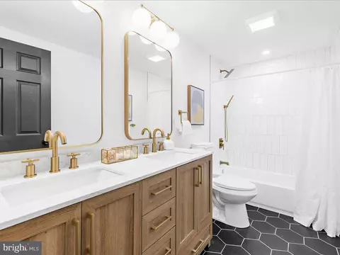 Bath - 7412 Beech Ave, Baltimore, MD 21206 photo 1 of 5