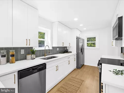 Kitchen - 7412 Beech Ave, Baltimore, MD 21206 photo 3 of 5
