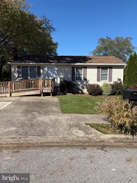 4 White Ash Ct, Middle River, MD 21220