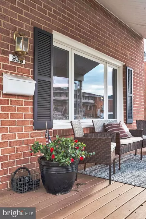 Exterior - 933 Grovehill Rd, Halethorpe, MD 21227 photo 3 of 8
