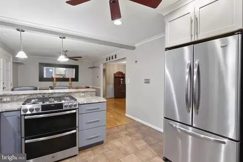 Kitchen - 41 Windemere Pkwy, Phoenix, MD 21131 photo 4 of 4