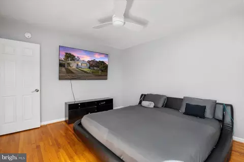 Bedroom - 5204 Larlin Rd, Halethorpe, MD 21227 photo 1 of 6