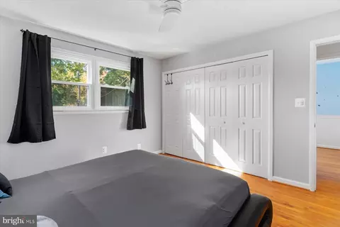 Bedroom - 5204 Larlin Rd, Halethorpe, MD 21227 photo 3 of 6
