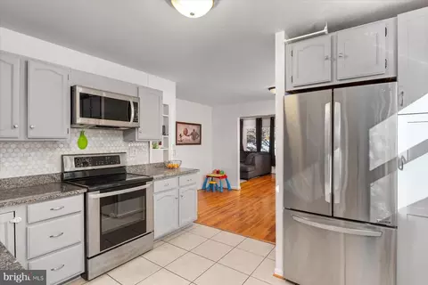 Kitchen - 5204 Larlin Rd, Halethorpe, MD 21227 photo 1 of 3