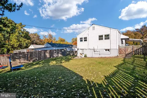 Exterior - 5204 Larlin Rd, Halethorpe, MD 21227 photo 6 of 9
