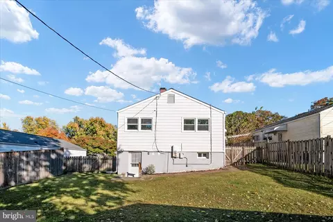 Exterior - 5204 Larlin Rd, Halethorpe, MD 21227 photo 5 of 9