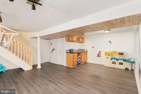 Entry Way - 5204 Larlin Rd, Halethorpe, MD 21227 photo 3 of 5