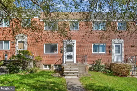1376 Deanwood Rd, Parkville, MD 21234