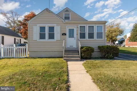 406 Mace Ave, Essex, MD 21221