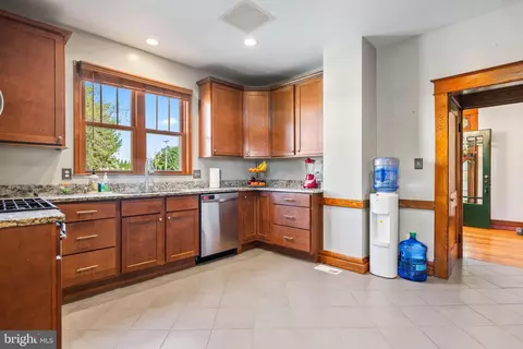 Kitchen - 4633 Ridge Rd, Nottingham, MD 21236 photo 2 of 3