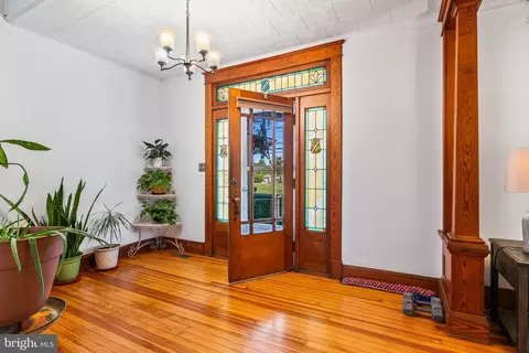 Entry Way - 4633 Ridge Rd, Nottingham, MD 21236 photo 4 of 10