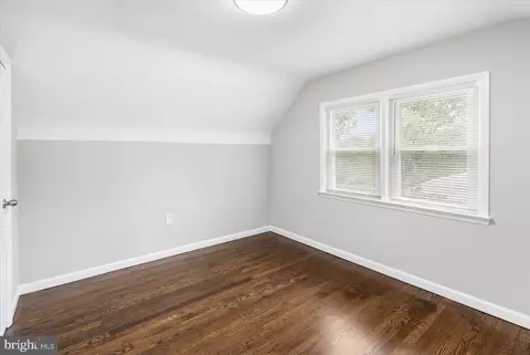 Entry Way - 5418 Hamilton Ave, Baltimore, MD 21206 photo 8 of 8