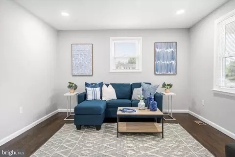 Living - 5418 Hamilton Ave, Baltimore, MD 21206 photo 2 of 2