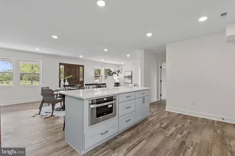 3104 Rices Ln, Windsor Mill, MD 21244 photo 8