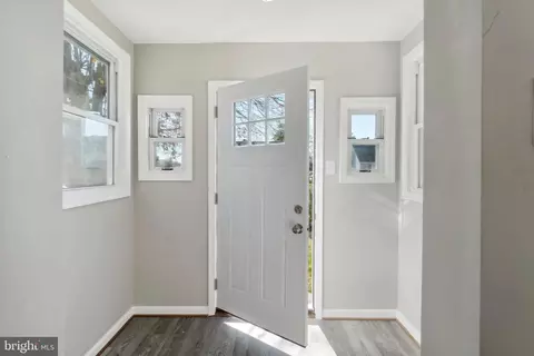 Entry Way - 1727 Brookview Rd, Dundalk, MD 21222 photo 1 of 12