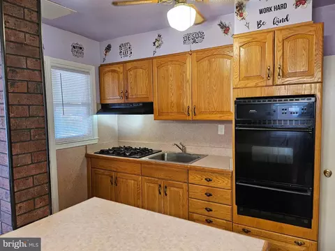 2209 Redthorn Rd, Middle River, MD 21220 photo 8