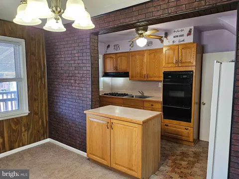 2209 Redthorn Rd, Middle River, MD 21220 photo 7