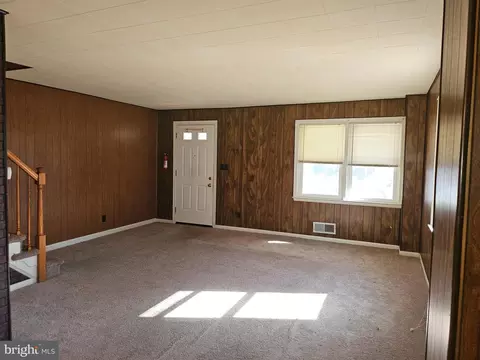 2209 Redthorn Rd, Middle River, MD 21220 photo 4