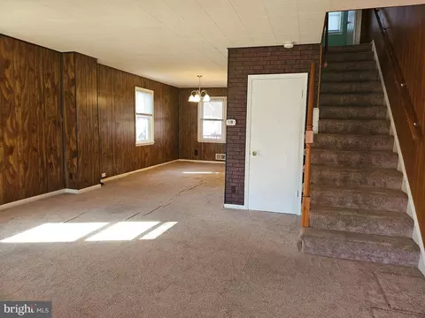 2209 Redthorn Rd, Middle River, MD 21220 photo 3