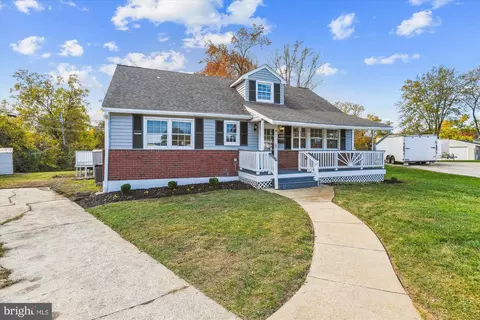 7103 Lounsbury Ct, Windsor Mill, MD 21244